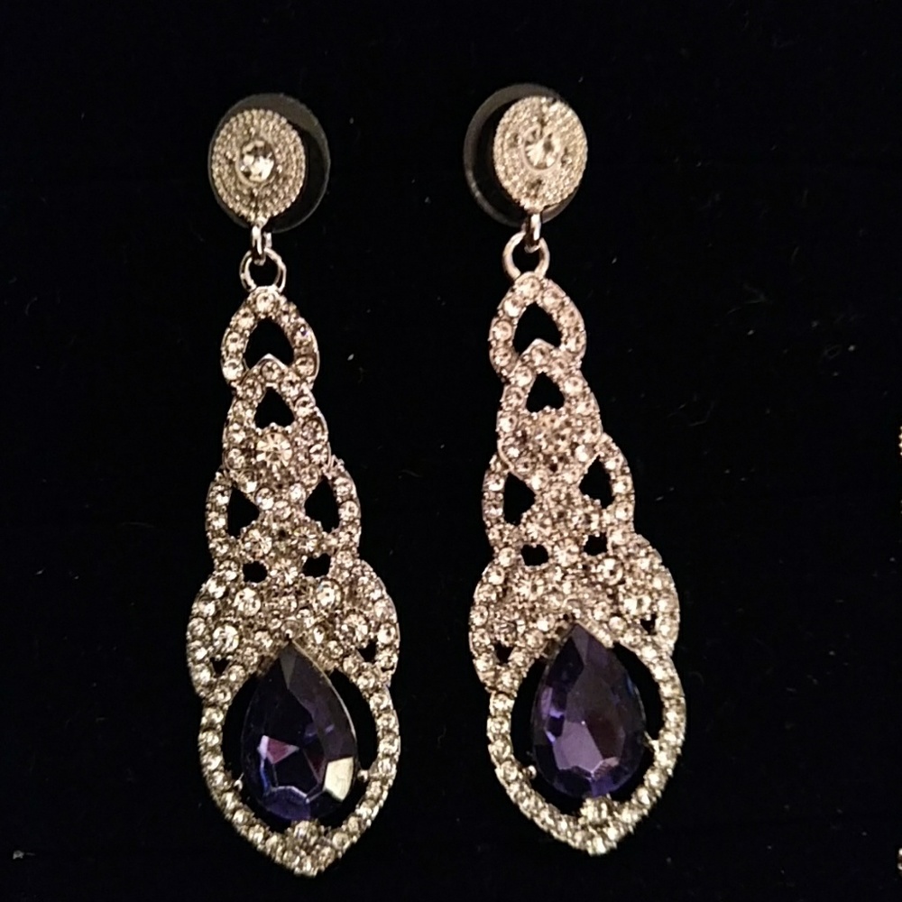NEW - Earrings